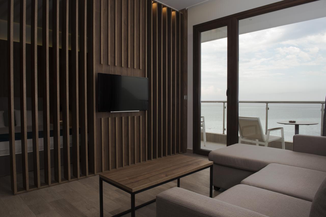 Mistral Hotel 3*